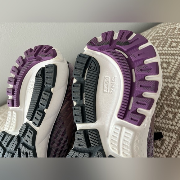 Brooks Women's Athletic Shoes Ghost- Purple and Gray - Picture 8 of 11